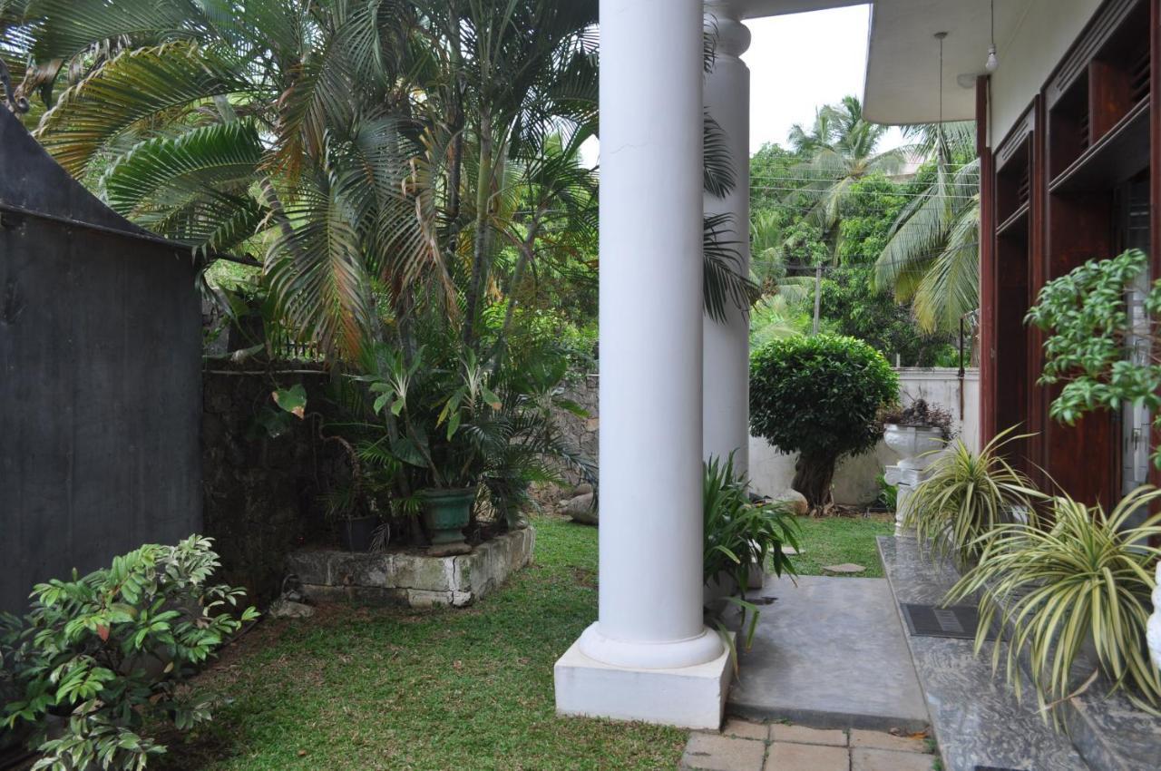 Why Not Palace Anuradhapura Kültér fotó