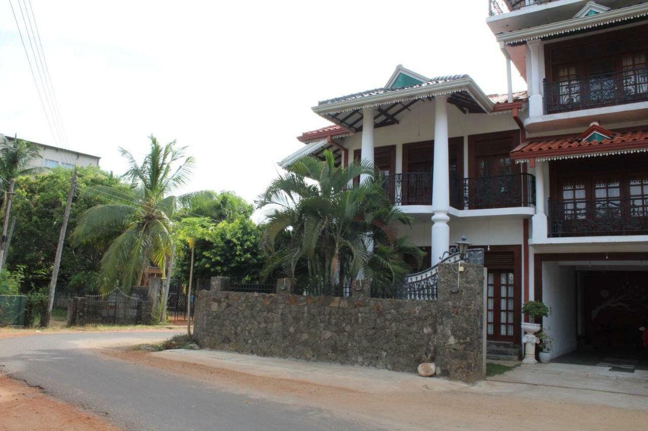 Why Not Palace Anuradhapura Kültér fotó